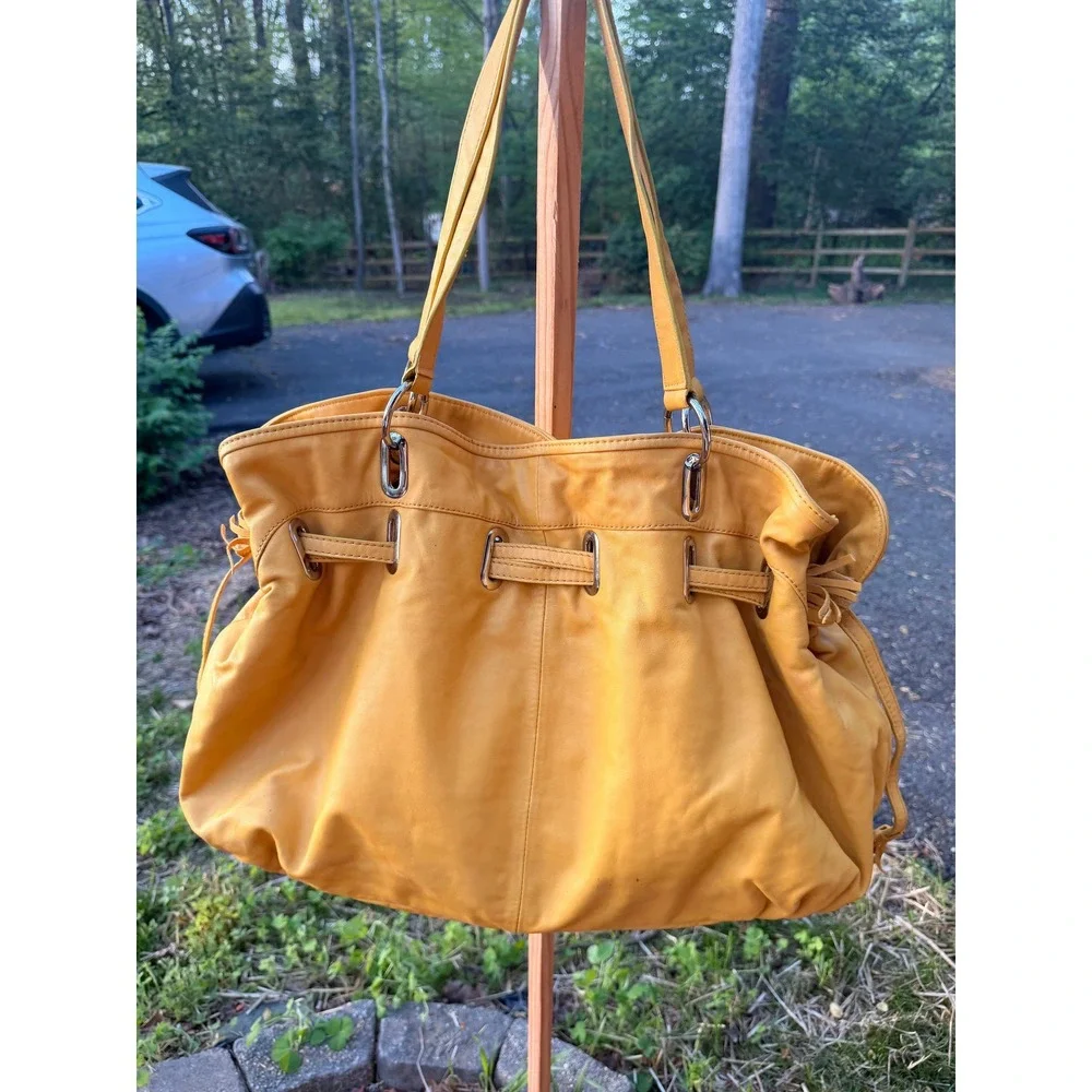 DONALD J PLINER Womens Mustard Yellow Leather Drawstring Hobo Shoulder Bag
